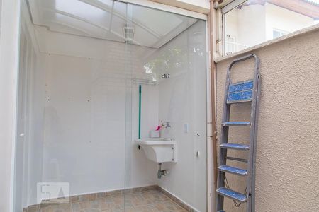 Casa de condomínio à venda com 150m², 3 quartos e 2 vagas Casa de condomínio à venda com 150m², 3 quartos e 2 vagasÁrea de serviço e churrasqueira