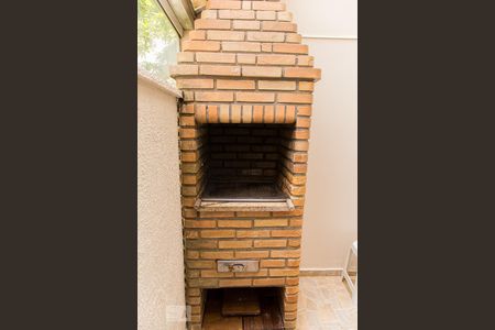 Casa de condomínio à venda com 150m², 3 quartos e 2 vagas Casa de condomínio à venda com 150m², 3 quartos e 2 vagasÁrea de serviço e churrasqueira - Detalhe