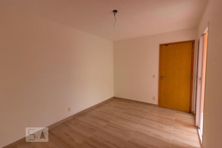 Sala de apartamento para alugar com 2 quartos, 47m² em Jardim Ísis, Cotia