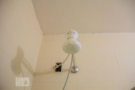 Casa à venda com 150m², 3 quartos e 2 vagasChuveiro