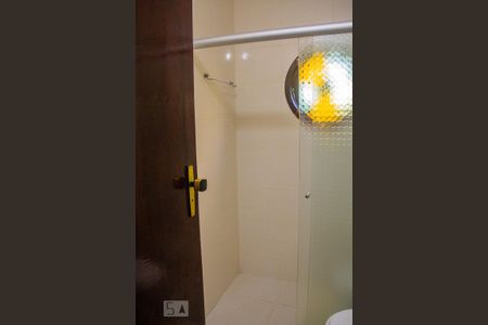 Casa à venda com 150m², 3 quartos e 2 vagasBanheiro