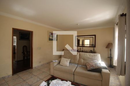Sala de casa para alugar com 4 quartos, 200m² em Jardim Luanda, São Paulo