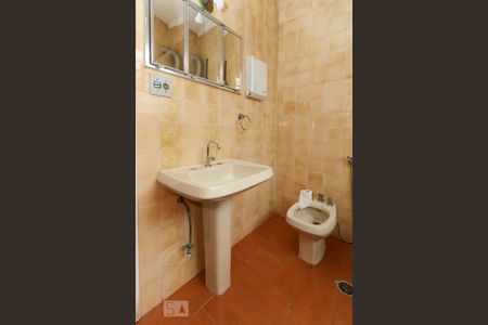 Casa à venda com 357m², 3 quartos e 3 vagasBanheiro