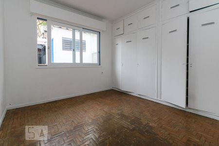 Casa à venda com 357m², 3 quartos e 3 vagasSuíte