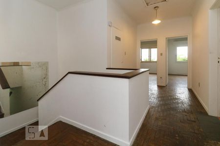 Casa à venda com 357m², 3 quartos e 3 vagasCorredor