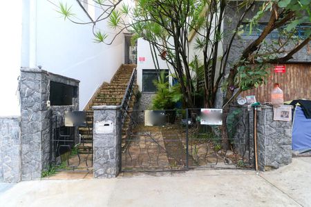 Casa à venda com 357m², 3 quartos e 3 vagasFachada