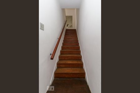 Casa à venda com 357m², 3 quartos e 3 vagasEscada