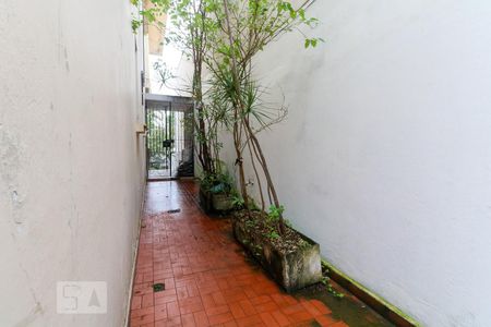 Casa à venda com 357m², 3 quartos e 3 vagasCorredor externo