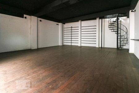 Casa à venda com 357m², 3 quartos e 3 vagasSalão de festas