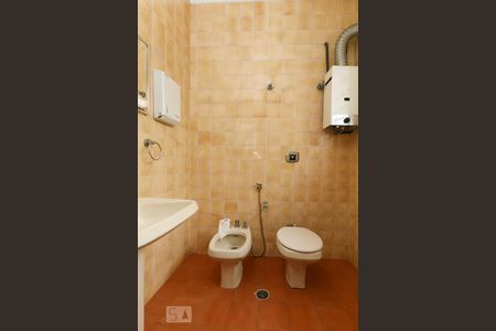 Casa à venda com 357m², 3 quartos e 3 vagasBanheiro