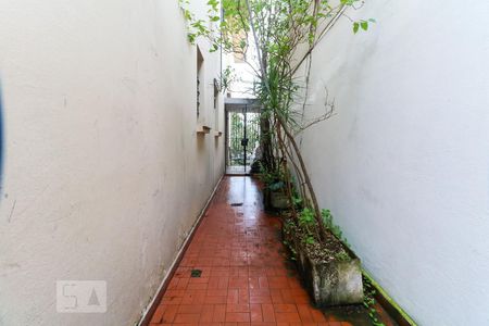 Casa à venda com 357m², 3 quartos e 3 vagasCorredor externo