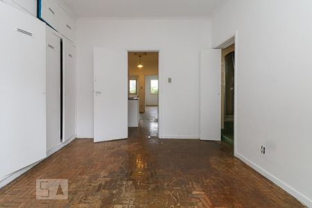 Casa à venda com 357m², 3 quartos e 3 vagasSuíte