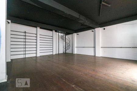 Casa à venda com 357m², 3 quartos e 3 vagasSalão de festas