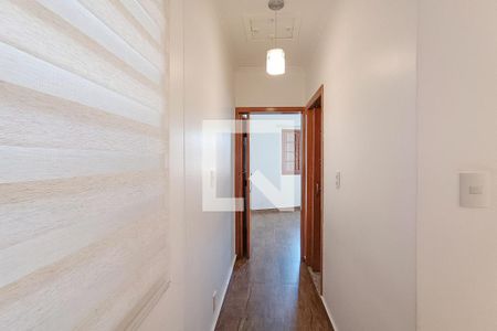 Casa à venda com 100m², 2 quartos e 1 vaga Casa à venda com 100m², 2 quartos e 1 vagaCorredor