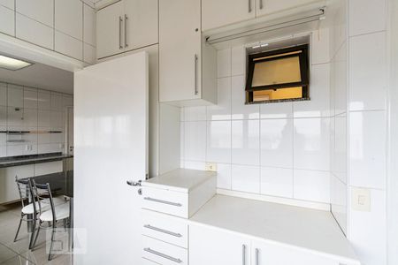 Apartamento à venda com 280m², 3 quartos e 4 vagasLavanderia