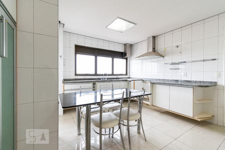 Apartamento à venda com 280m², 3 quartos e 4 vagasCozinha