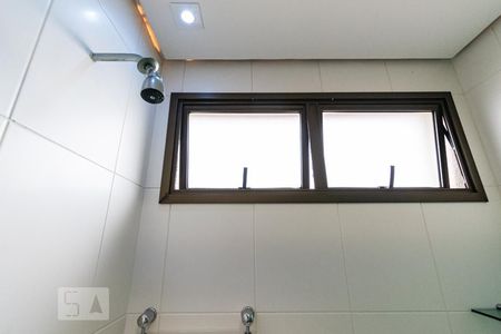 Apartamento à venda com 280m², 3 quartos e 4 vagasBanheiro da Suíte 1