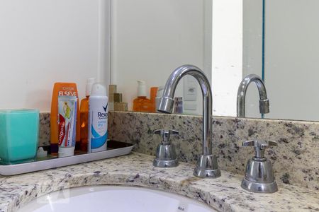 Apartamento à venda com 70m², 3 quartos e 2 vagasBanheiro da suíte