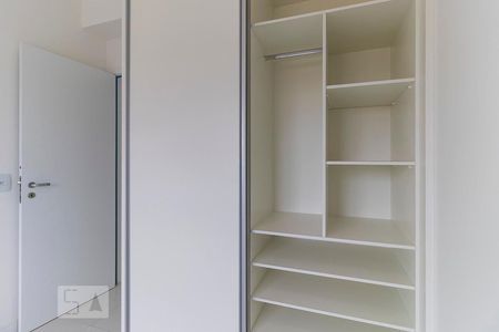 Apartamento à venda com 70m², 3 quartos e 2 vagasQuarto 2