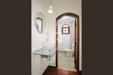 Lavabo 1 de casa à venda com 8 quartos, 300m² em Tatuapé, São Paulo