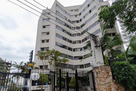 Apartamento para alugar com 49m², 1 quarto e 1 vagaFachada