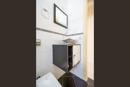 Casa à venda com 150m², 3 quartos e 2 vagasBanheiro social