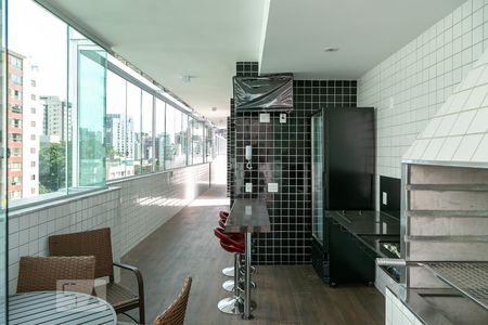 Apartamento para alugar com 30m², 1 quarto e 1 vagaÁrea comum - Churrasqueira