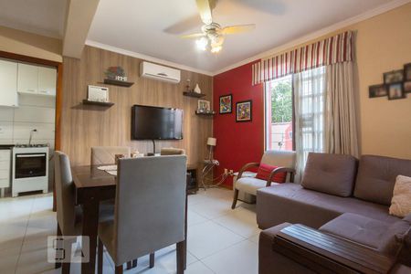 Sala de casa de condomínio à venda com 3 quartos, 96m² em Cristal, Porto Alegre