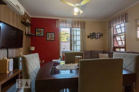 Sala de casa de condomínio à venda com 3 quartos, 96m² em Cristal, Porto Alegre