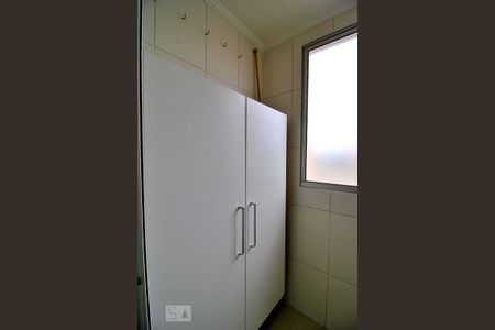 Área de Serviço de apartamento para alugar com 3 quartos, 69m² em Parque São Vicente, Mauá