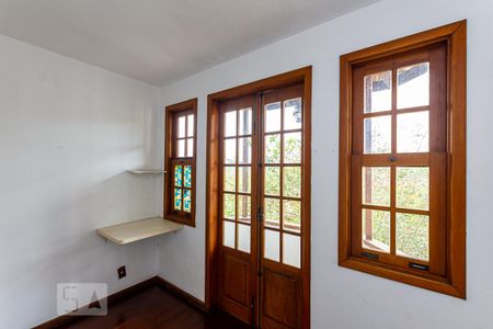 Casa de condomínio à venda com 362m², 4 quartos e 2 vagas Casa de condomínio à venda com 362m², 4 quartos e 2 vagasSuite 1