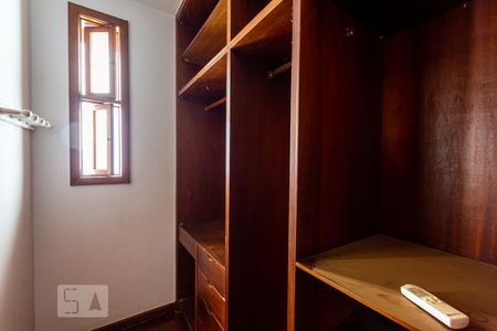 Casa de condomínio à venda com 362m², 4 quartos e 2 vagas Casa de condomínio à venda com 362m², 4 quartos e 2 vagasc