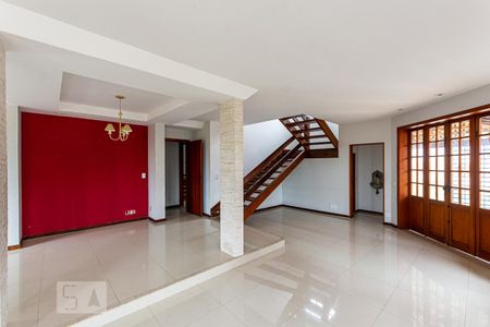 Sala de casa de condomínio à venda com 4 quartos, 362m² em Badu, Niterói