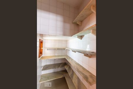 Casa de condomínio à venda com 362m², 4 quartos e 2 vagas Casa de condomínio à venda com 362m², 4 quartos e 2 vagasDispensa
