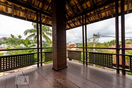 Casa de condomínio à venda com 362m², 4 quartos e 2 vagas Casa de condomínio à venda com 362m², 4 quartos e 2 vagasVaranda da Suite 3