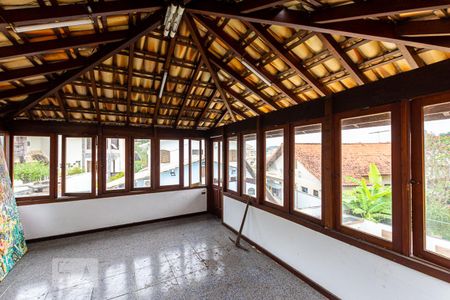 Casa de condomínio à venda com 362m², 4 quartos e 2 vagas Casa de condomínio à venda com 362m², 4 quartos e 2 vagasAnexo da Suíte 2