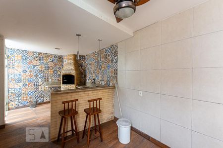 Casa de condomínio à venda com 362m², 4 quartos e 2 vagas Casa de condomínio à venda com 362m², 4 quartos e 2 vagasChurrasqueira