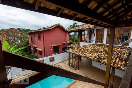 Casa de condomínio à venda com 362m², 4 quartos e 2 vagas Casa de condomínio à venda com 362m², 4 quartos e 2 vagasVista do Anexo da Suíte 2