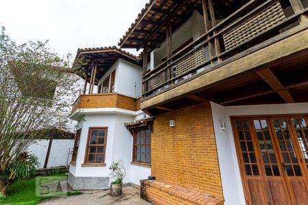 Casa de condomínio à venda com 362m², 4 quartos e 2 vagas Casa de condomínio à venda com 362m², 4 quartos e 2 vagasVaranda da Frente