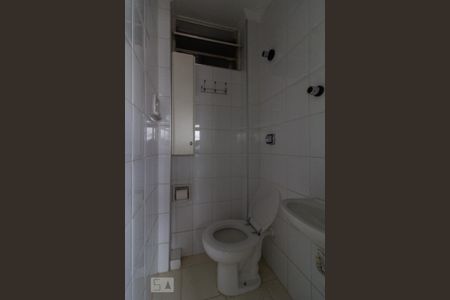 Apartamento para alugar com 110m², 4 quartos e 1 vaga Apartamento para alugar com 110m², 4 quartos e 1 vagaBanheiro de serviço