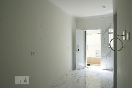 Sala/Cozinha de casa para alugar com 1 quarto, 40m² em Vila Talarico, São Paulo