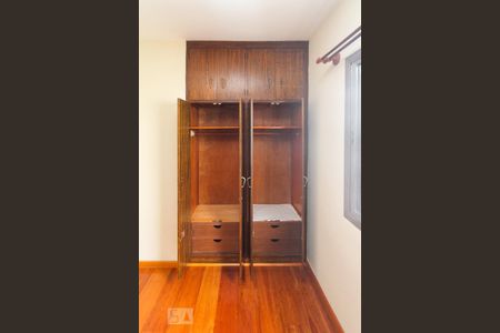 Casa à venda com 300m², 3 quartos e 6 vagasQuarto 02