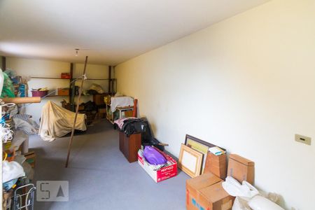 Casa à venda com 300m², 3 quartos e 6 vagasDeposito