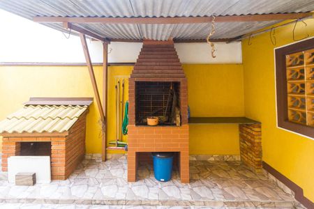 Casa à venda com 300m², 3 quartos e 6 vagasQuintal