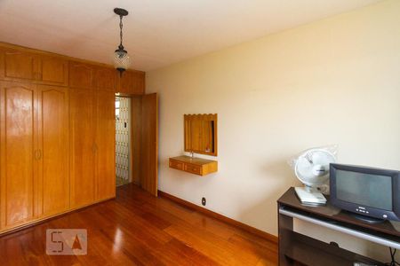 Casa à venda com 300m², 3 quartos e 6 vagasSuite