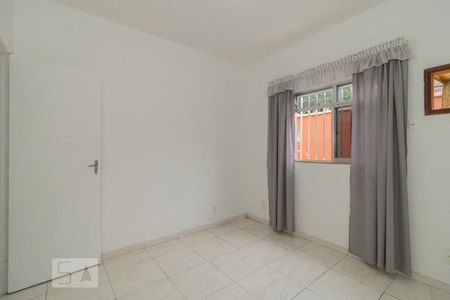 Quarto  de casa para alugar com 1 quarto, 50m² em Marechal Hermes, Rio de Janeiro