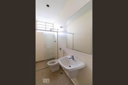 Casa à venda com 400m², 4 quartos e 3 vagasBanheiro social