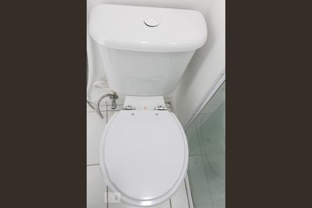 Apartamento à venda com 45m², 2 quartos e 1 vagaDetalhe do banheiro