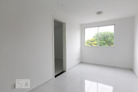 Sala de apartamento à venda com 2 quartos, 45m² em Itaquera, São Paulo