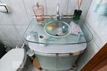 Casa à venda com 100m², 2 quartos e 2 vagasBanheiro 2 